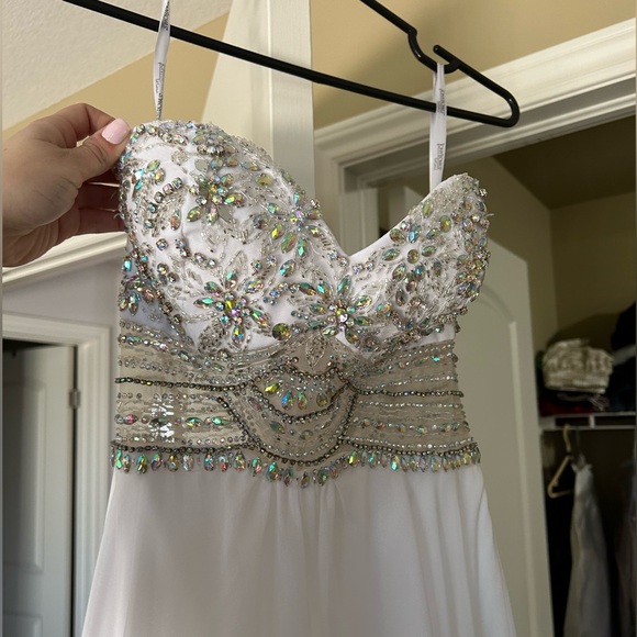 Wedding or Prom dress - Picture 3 of 6